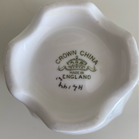 CROWN CHINA LARGE CREAMER/SAUCE JUG IN GREEN, ORANGE AND YELLOW - Picture 6 of 7